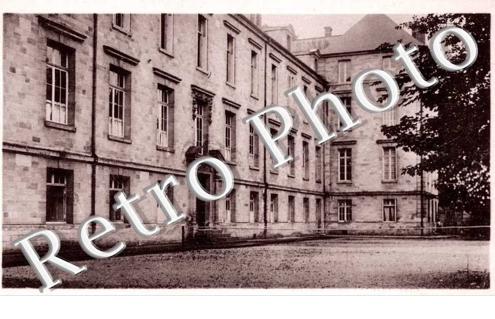 Ecole Normale  facade de la cour d'honneur