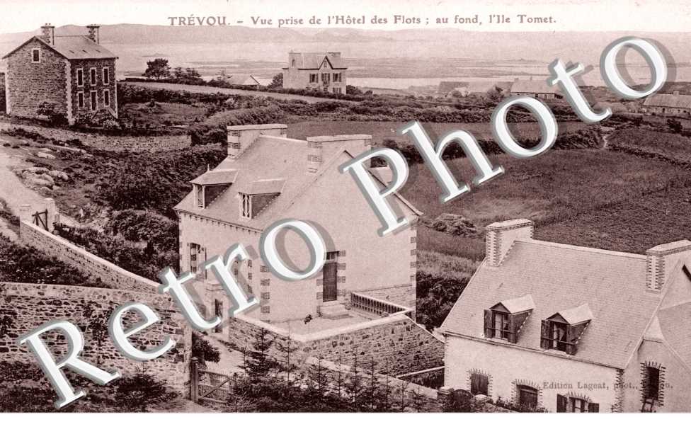 Vue prise de l'Hotel des Flots, Ile Tomet