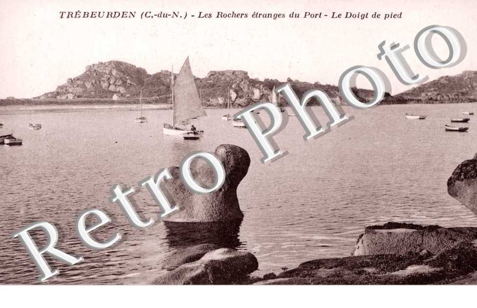 les rochers etranges du port Le doigt de pied
