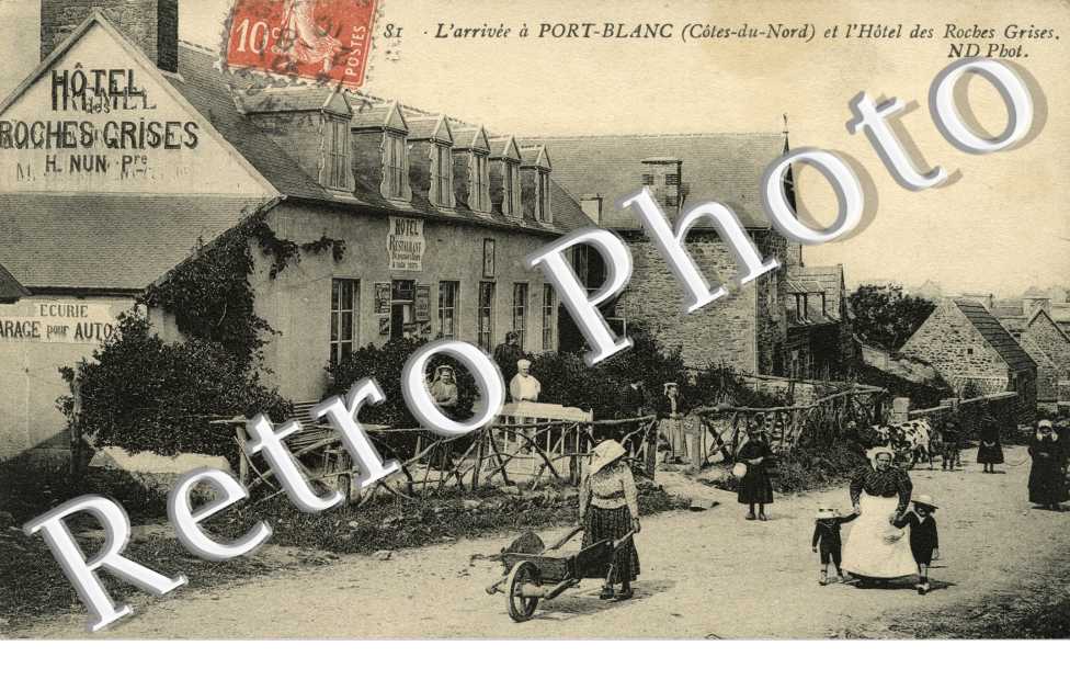 L'arrivee a Port Blanc et l'Hotel des Roches Grises
