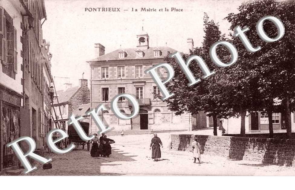 La Mairie et la Place