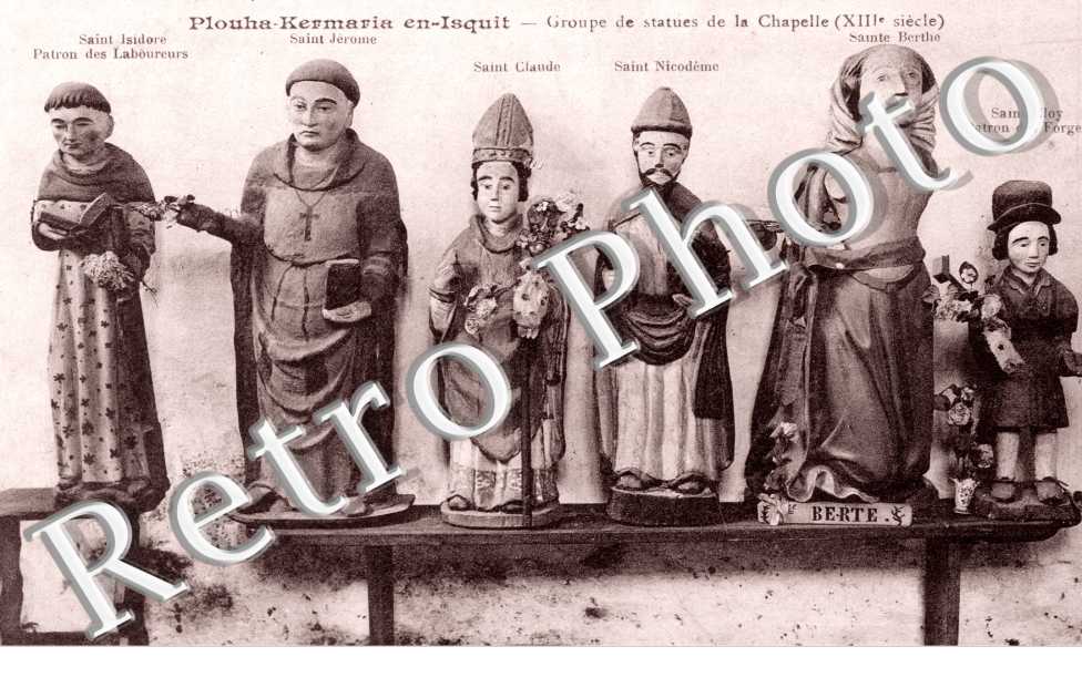 Kermaria en Isquit - Groupe de Statues de la Chapelle