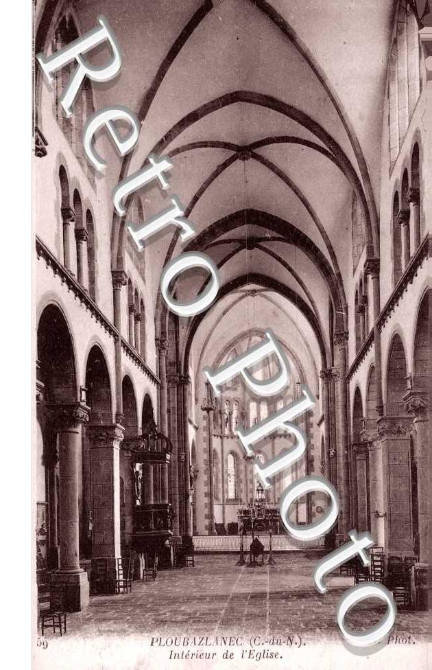 Interieur de l'eglise