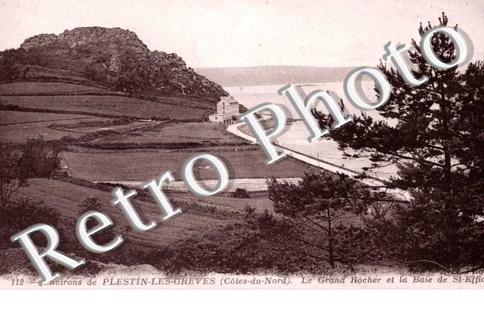 Grand Rocher et la Baie de Saint Efflam
