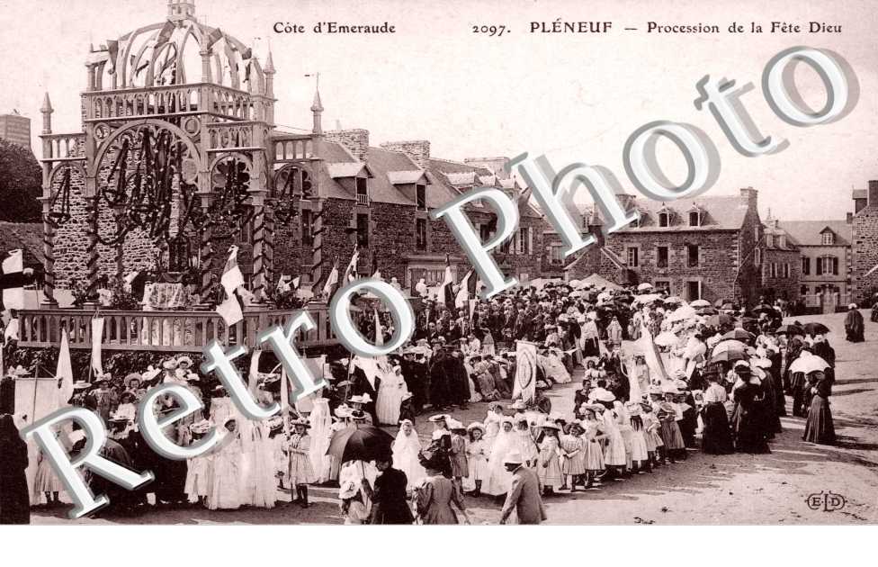 Procession de la Fete Dieu