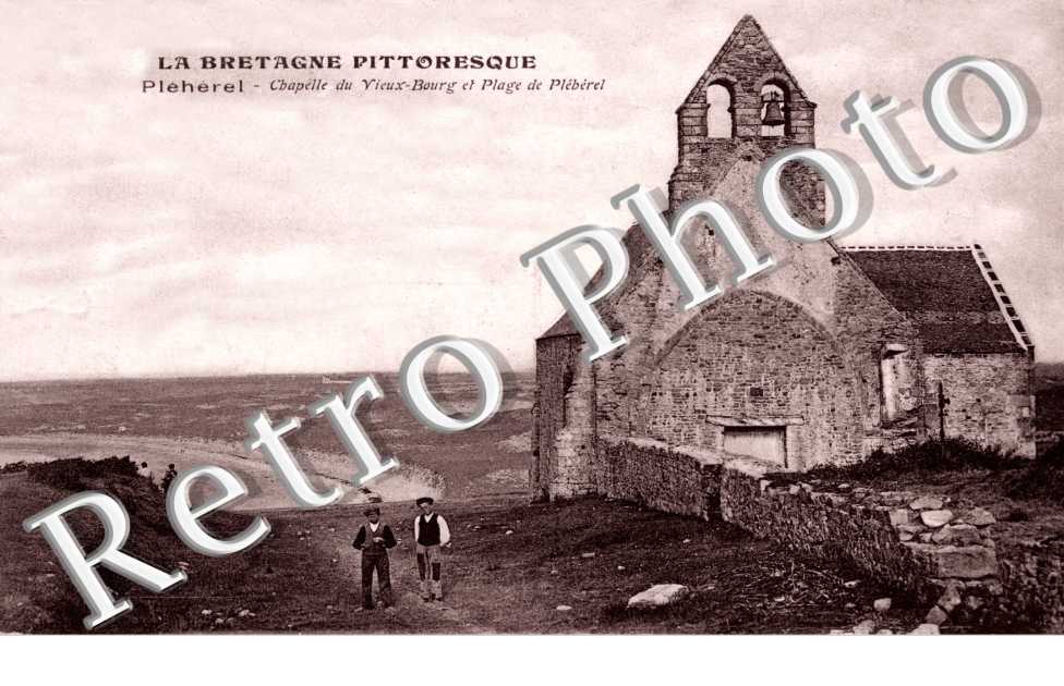 PLEHEREL  chapelle du vieux bourg et plage de Pleherel