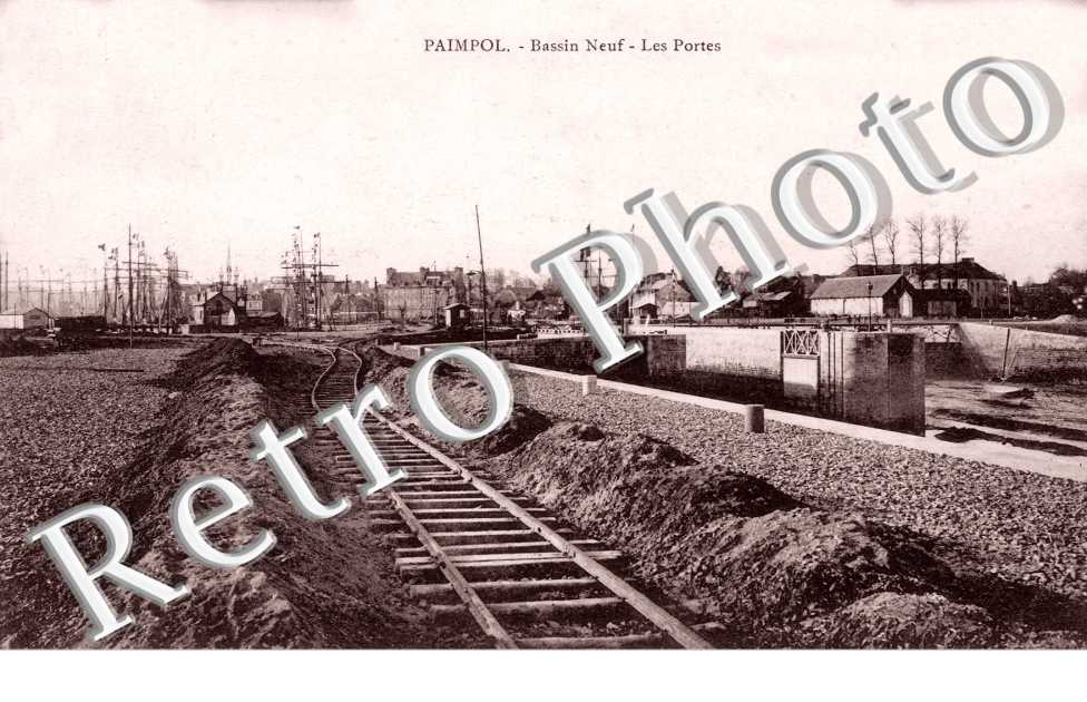 Bassin Neuf, les Portes