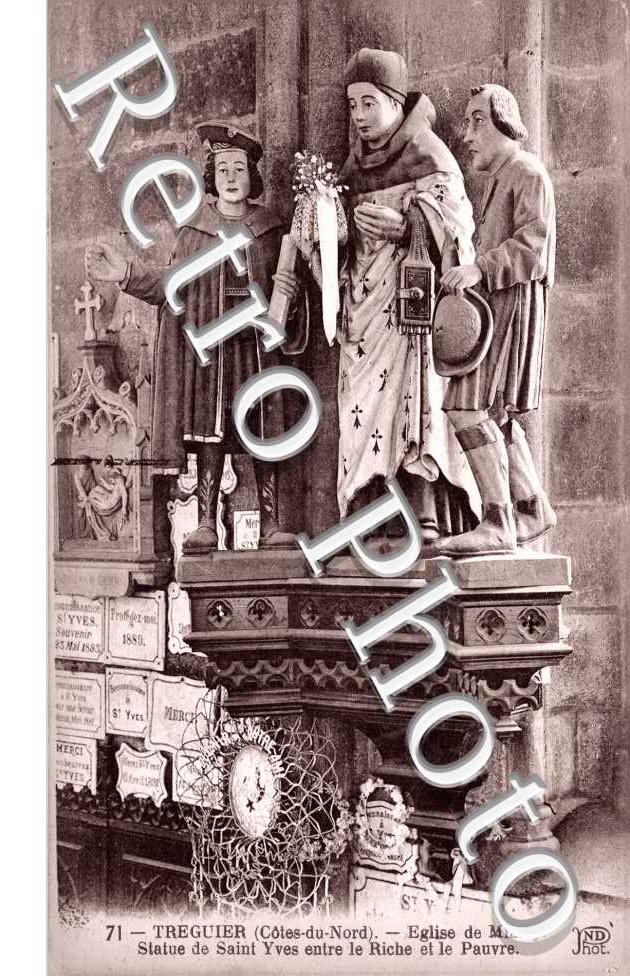 L'Eglise - Statue de Saint Yves entre le riche et le pauvre
