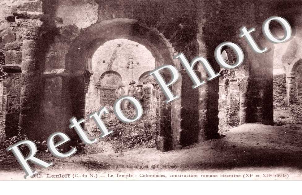 Le Temple et les Colonnades
