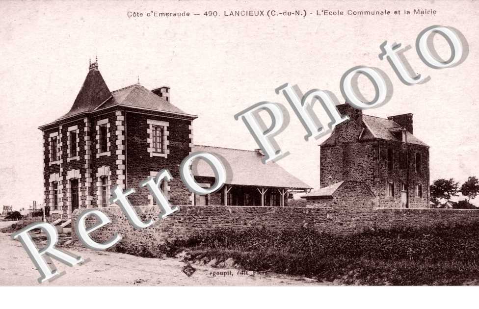 L'Ecole Communale et la Mairie