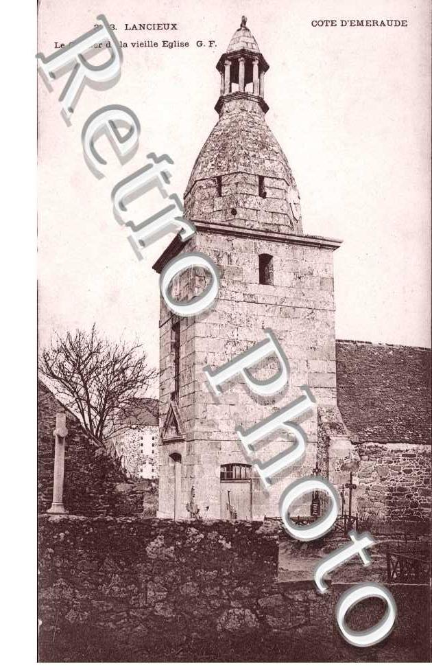 Le Clocher de la vieille Eglise