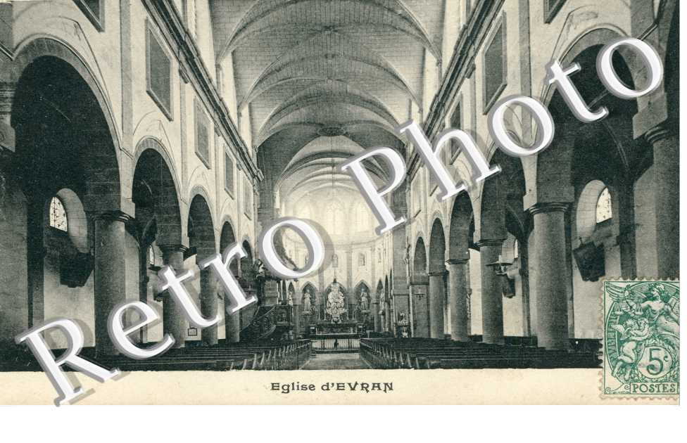 Interieur de l'Eglise