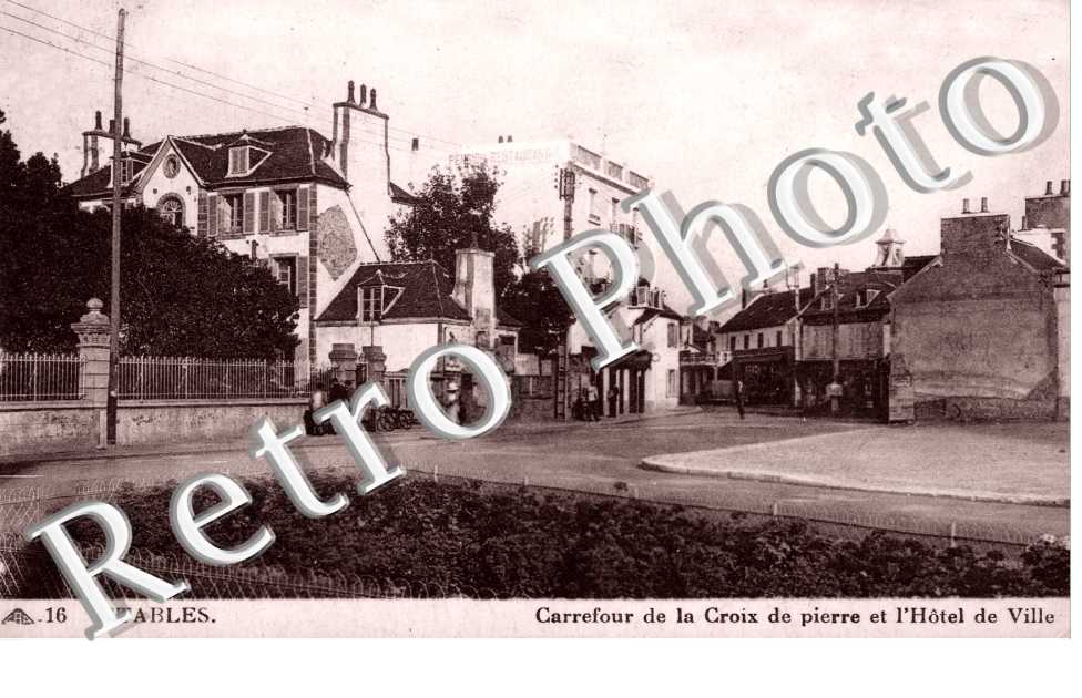 Carrefour de la Croix de Pierre et l'Hotel de Ville