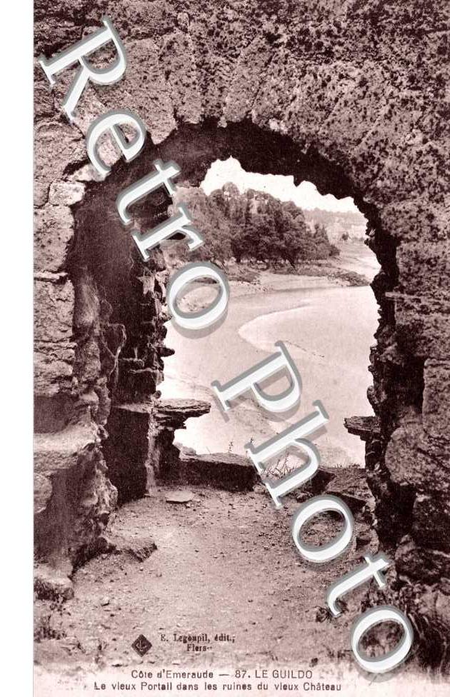 Le Guildo, Le Vieux Portail dans les ruines