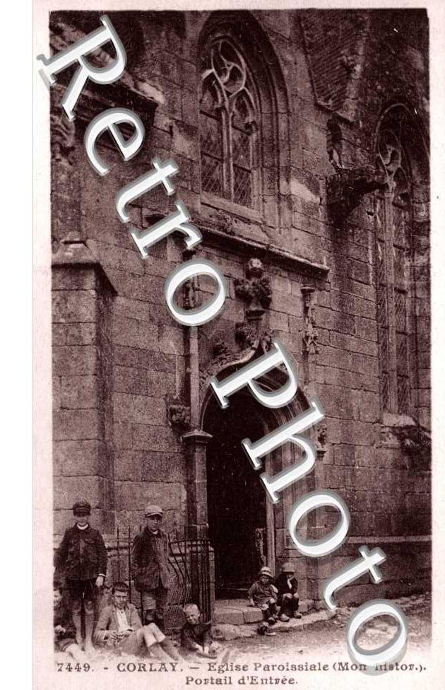 Eglise Paroissiale, Portail d'entree