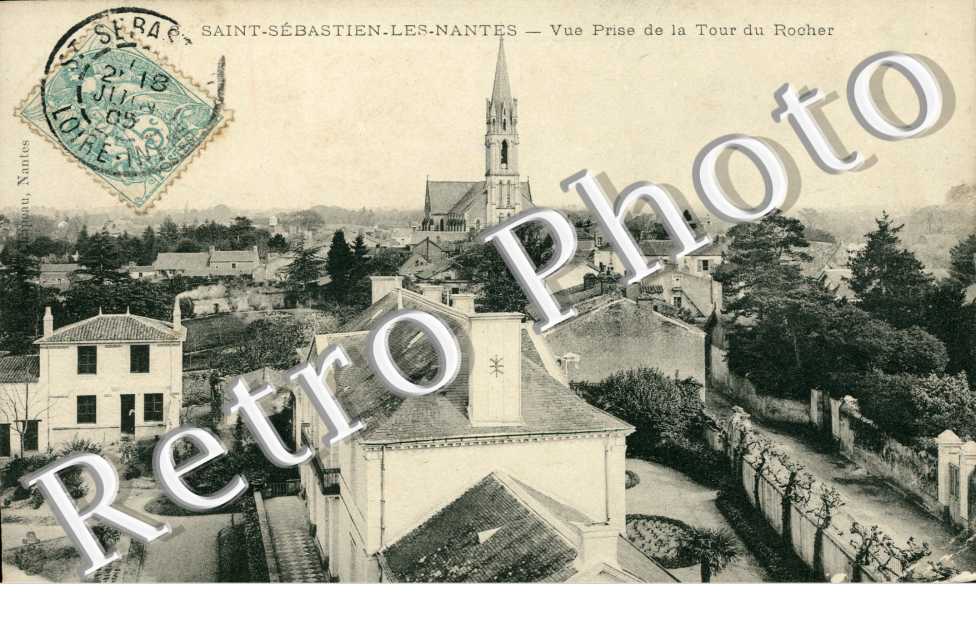 vue prise de la tour du rocher