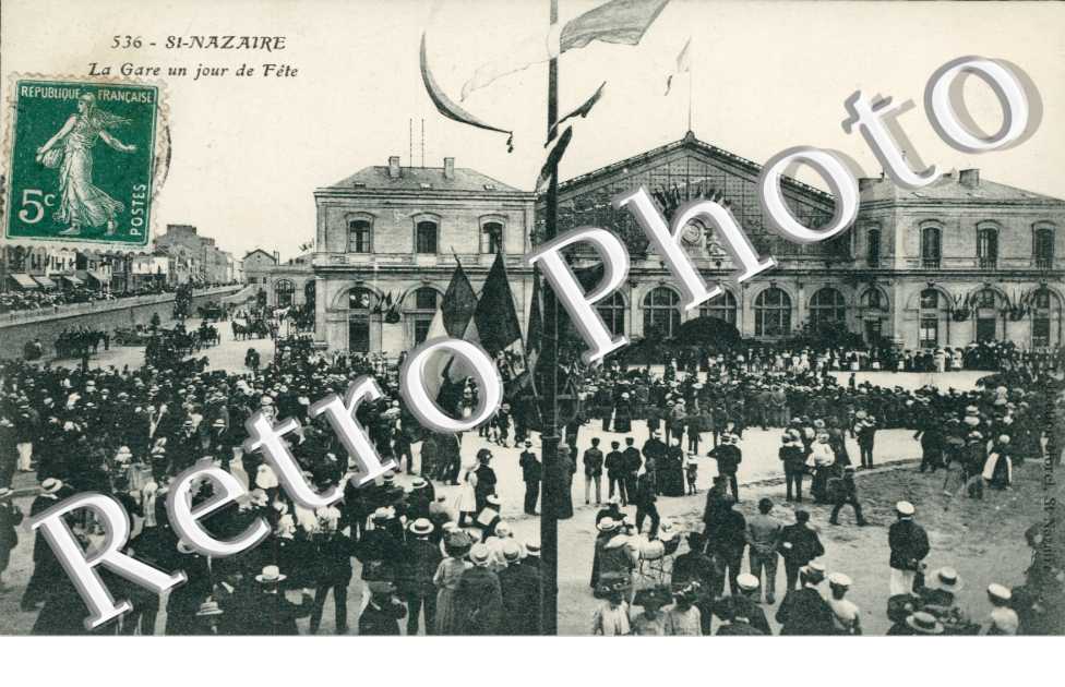 La Gare un jour de Fete