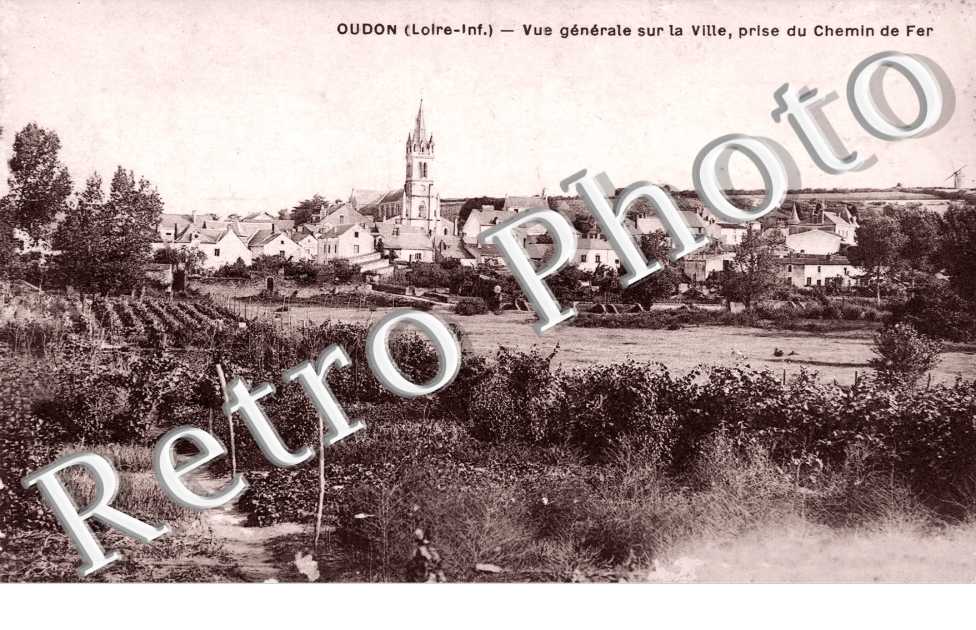vue generale sur la ville prise du chemin de fer