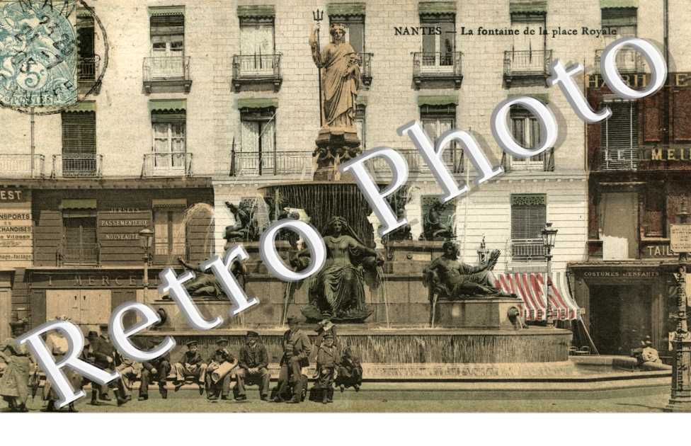 la FONTAINE DE LA PLACE ROYALE