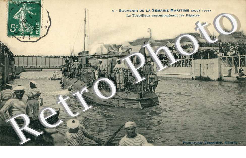 souvenir de la semaine maritime  aout 1908  Le Torpilleur accompagnant les regates