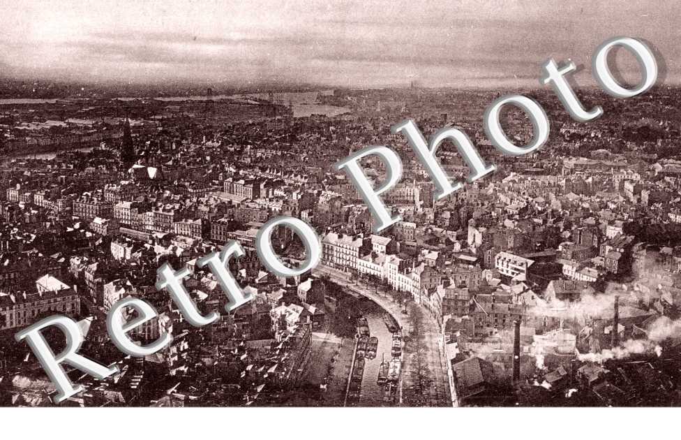 vue de Ballon L'usine a gaz Les quais Le clocher Saint Nicolas