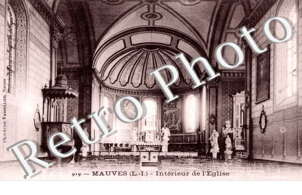 Interieur de l'eglise