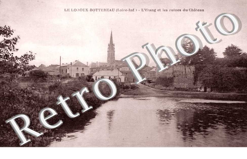 l'etang et les ruines du chateau