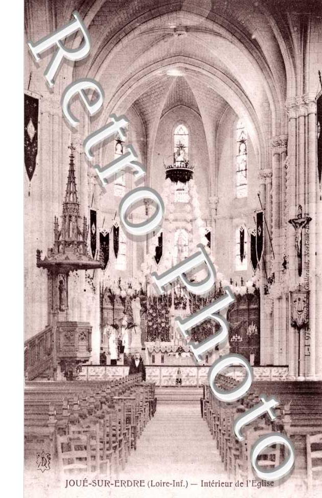 Interieur de l'eglise