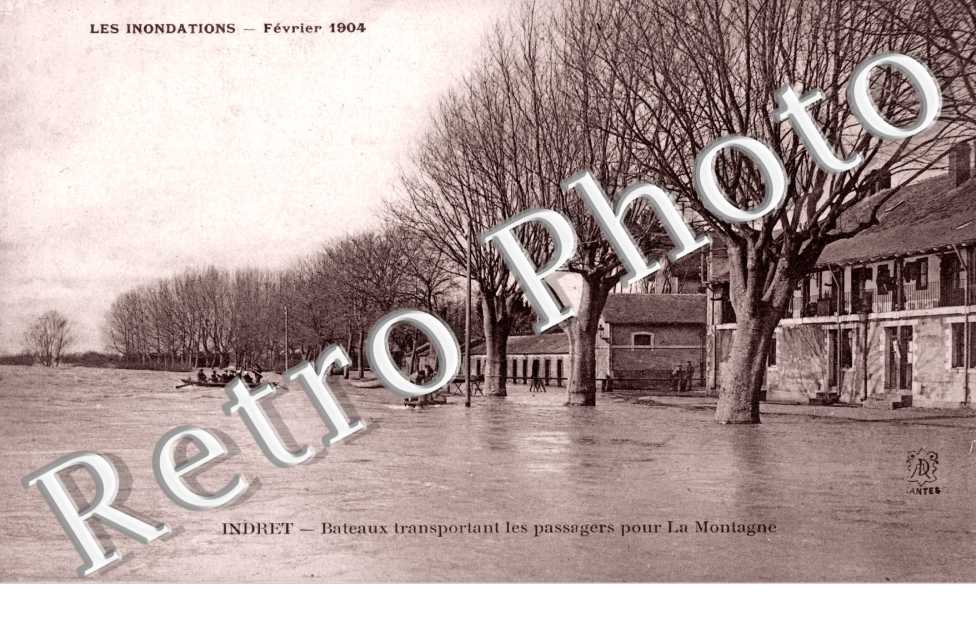 les inondations fevrier 1904, bateaux transportant les passagers pour la montagne