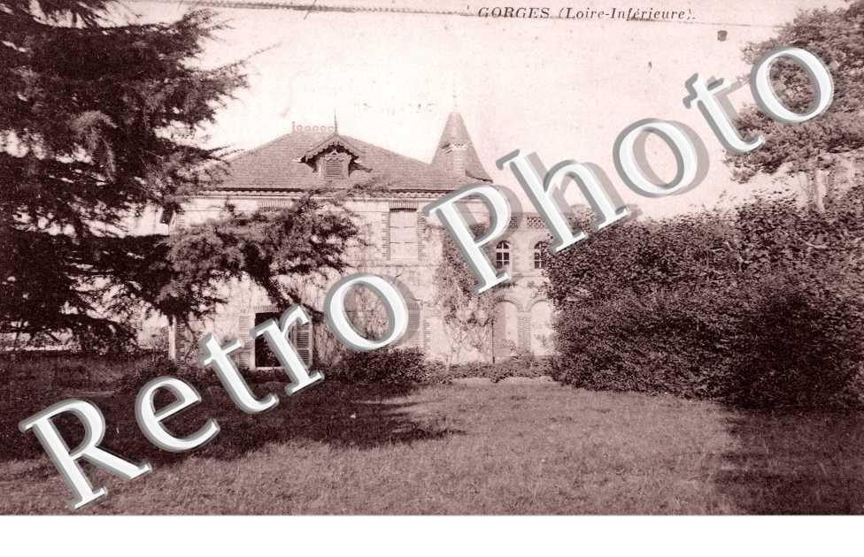 (un batiment)