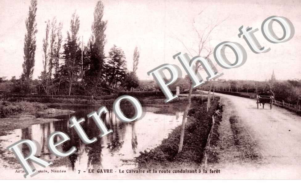le Calvaire et la Route conduisant a la Foret