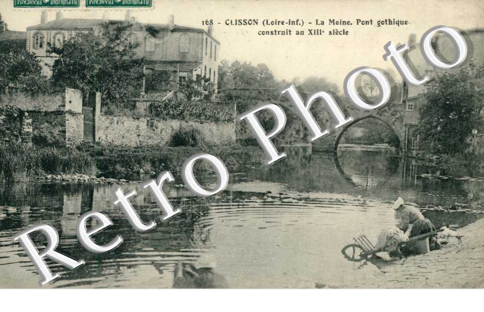 la Moine, Pont Gothique construit au XIIIeme siecle