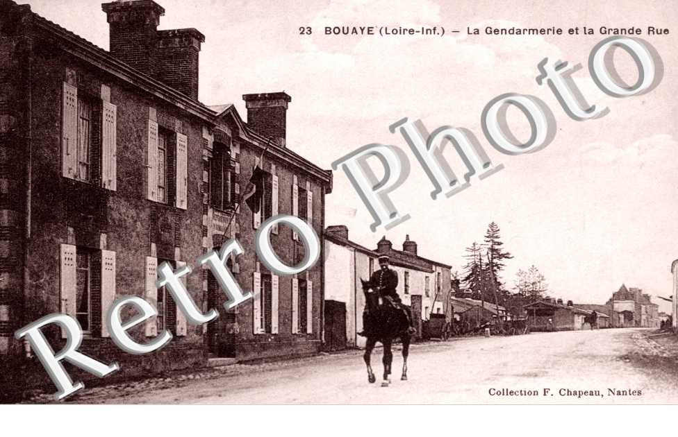 La gendarmerie et la grande rue