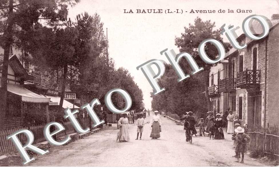L'AVENUE DE LA GARE