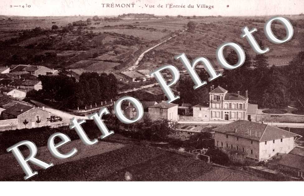Vue de l'Entree du Village