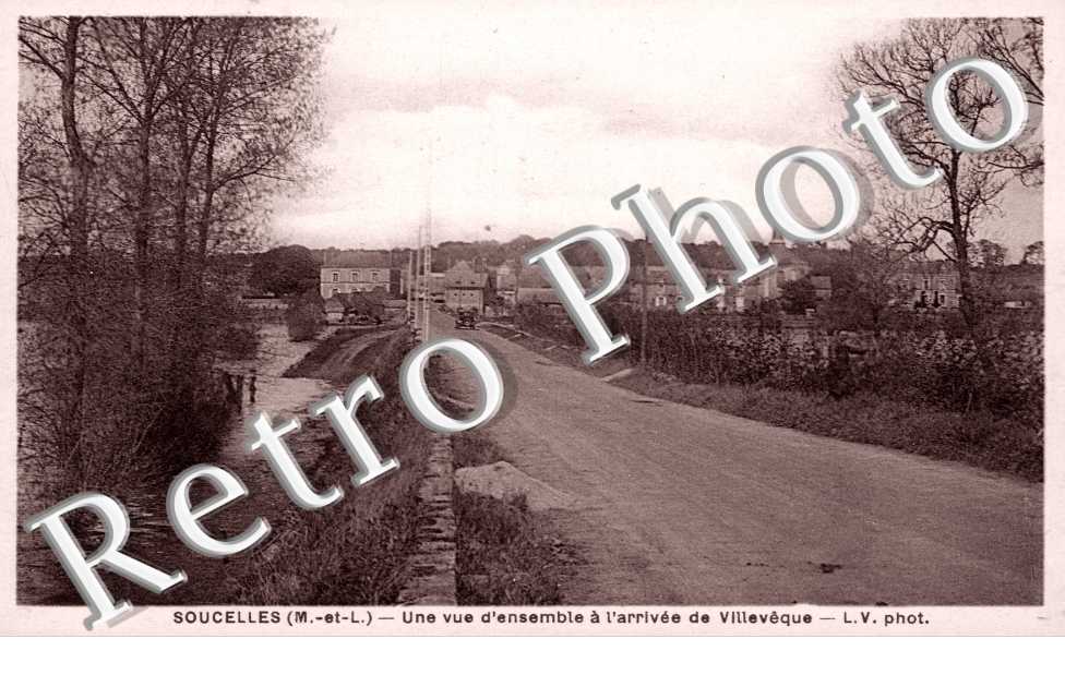 Une vue d'ensemble a l'arrivee de Villeveque