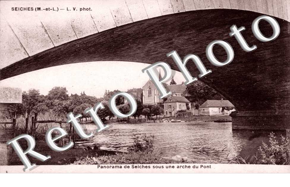 Panorama sous une arche du Pont