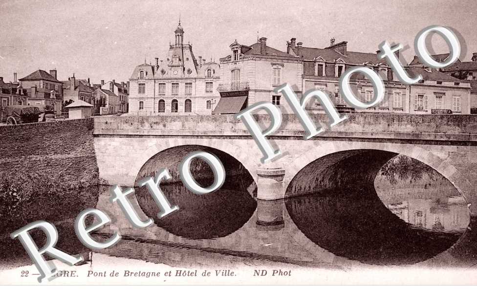 Pont de Bretagne et Hotel de Ville