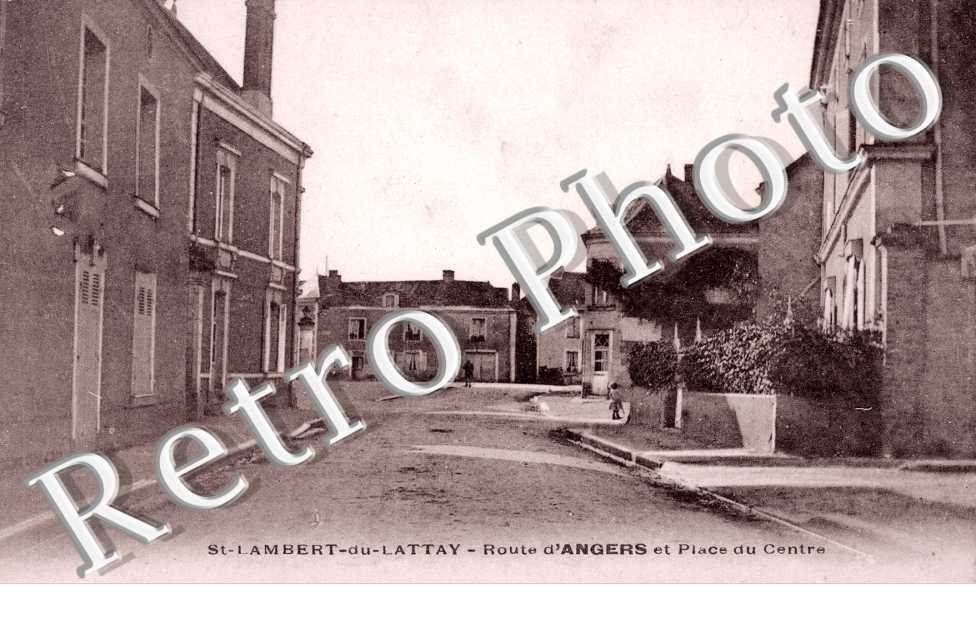  Route d'Angers et place du centre