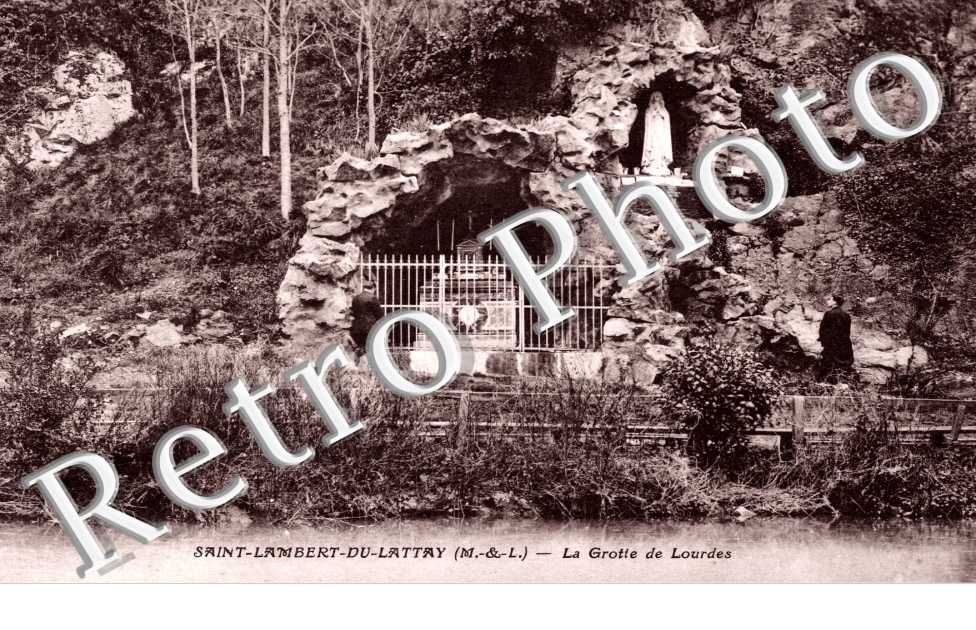  La grotte de Lourdes
