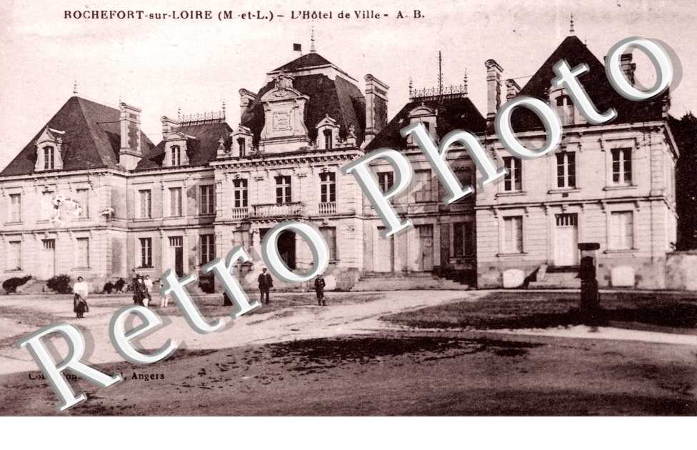 L'Hotel de Ville