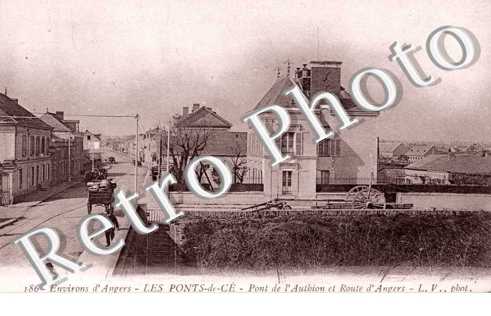 Pont de l'Authion et Route d'Angers