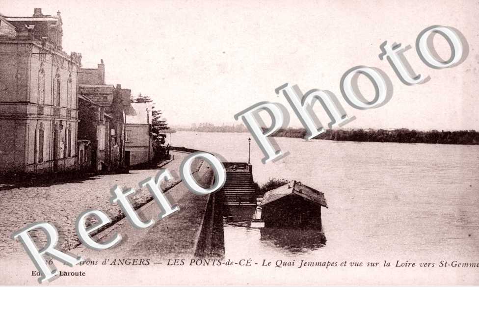 Le Quai Jemmapes et vue sur la Loire