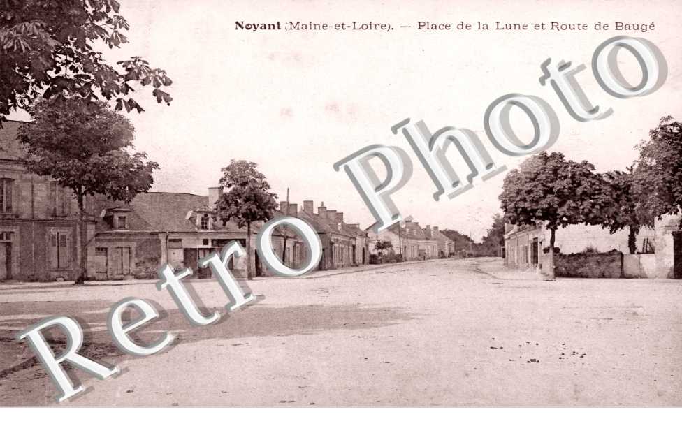 Place de la Lune et Route de Bauge