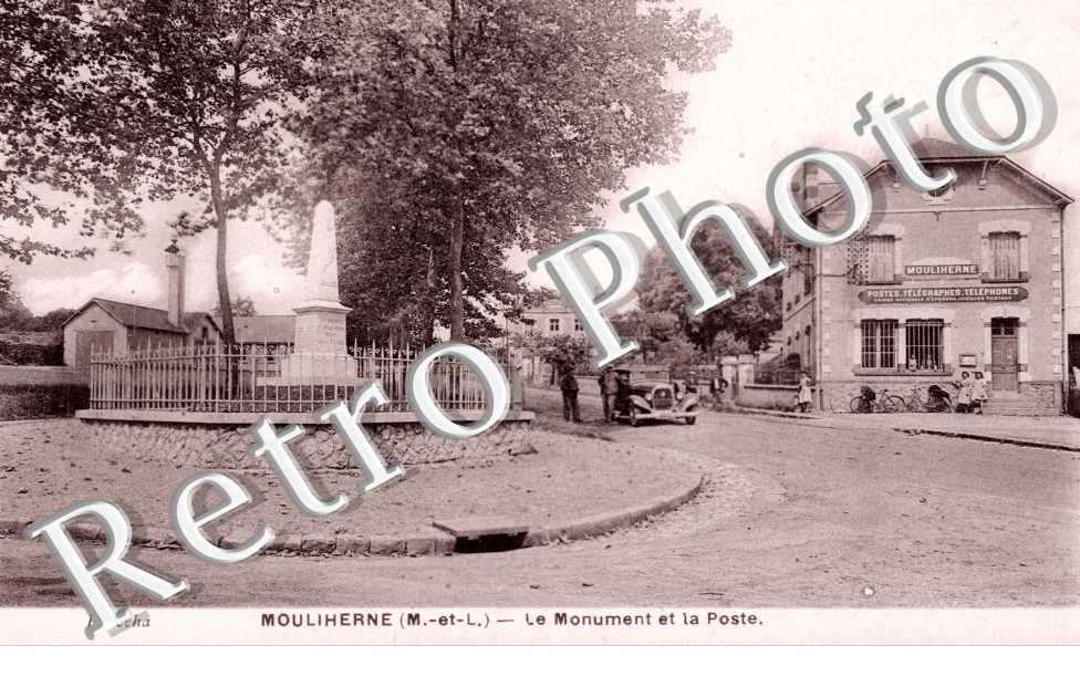 Le monument et la poste