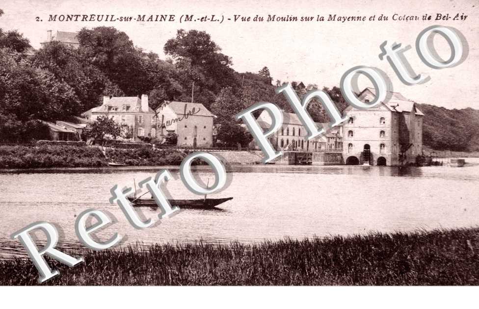 Vue du Moulin sur la Mayenne et du Coteau de Bel Air
