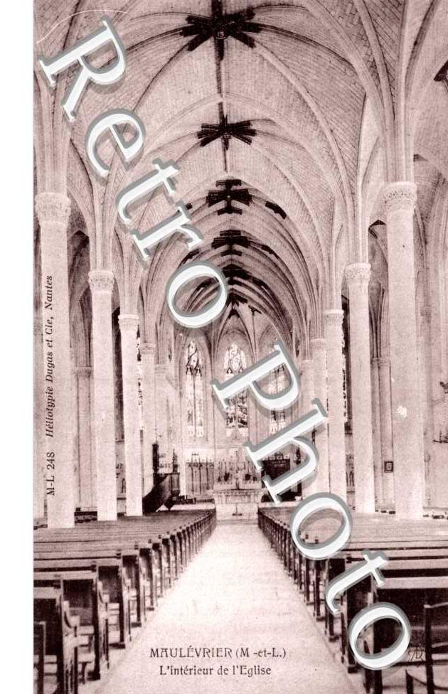 L'interieur de l'eglise
