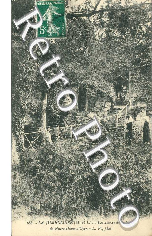 Les abords de la Grotte de Notre Dame d'Oyon