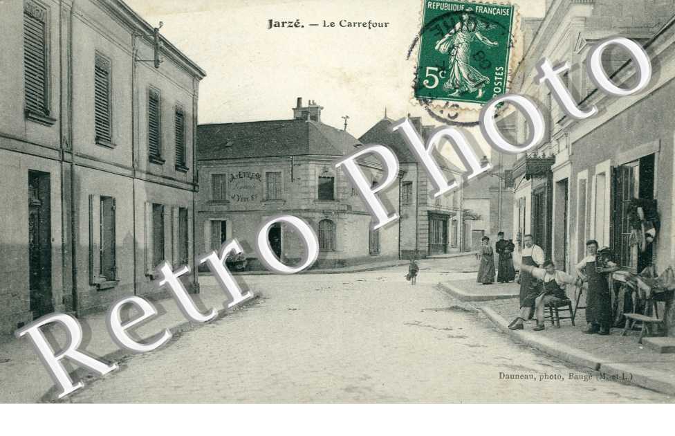 Le Carrefour