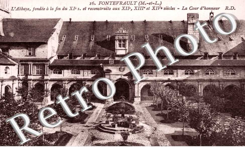 L'Abbaye, la Cour d'Honneur